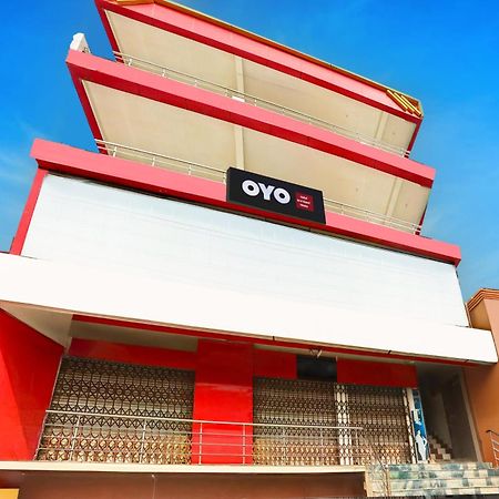 Hotel O Arvi Guest House Varanasi Bagian luar foto