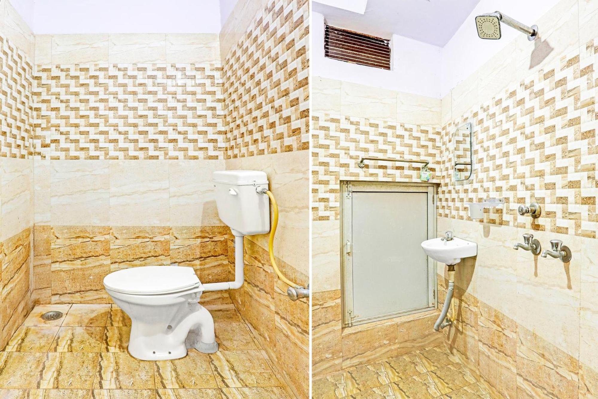 Hotel O Arvi Guest House Varanasi Bagian luar foto